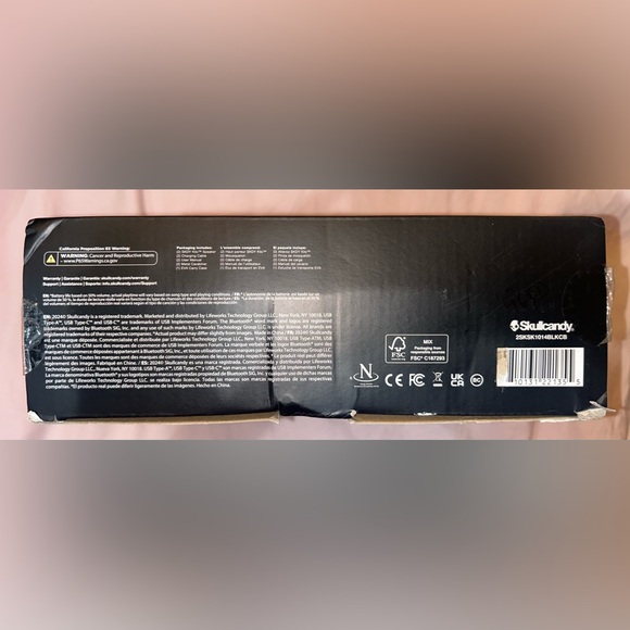 Skullcandy Double Set Speakers with Black Case NIB - Picture 3 of 4